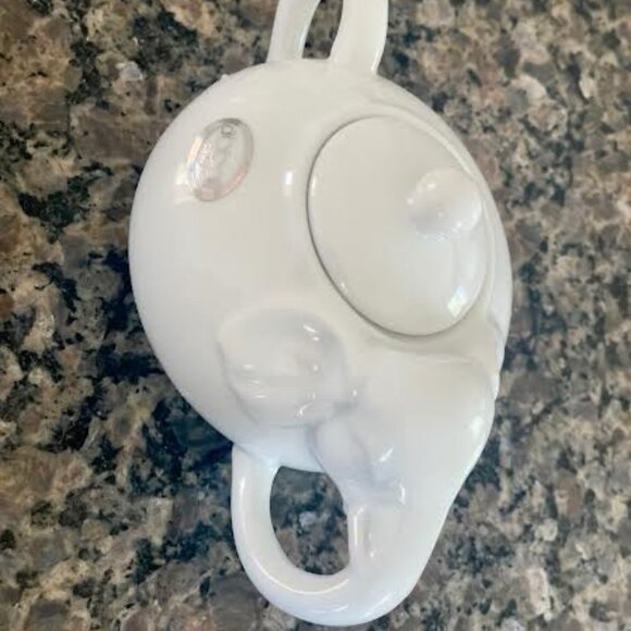 Set of Tea ware  White Elephant Porcelain Teapot, Sugar Bowl and Creamer Jug - Picture 3 of 12